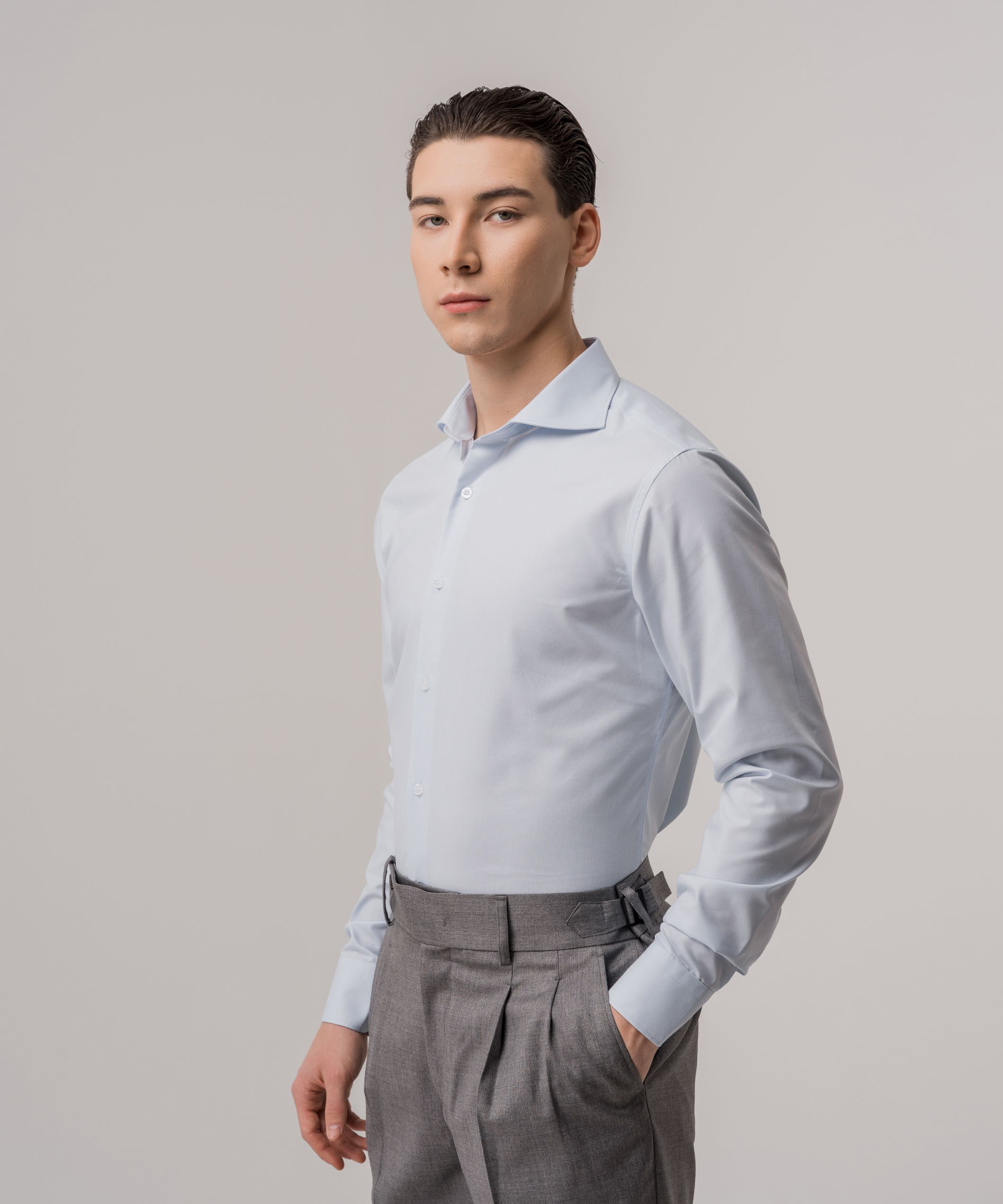 Голубая сорочка из хлопка с французским воротом