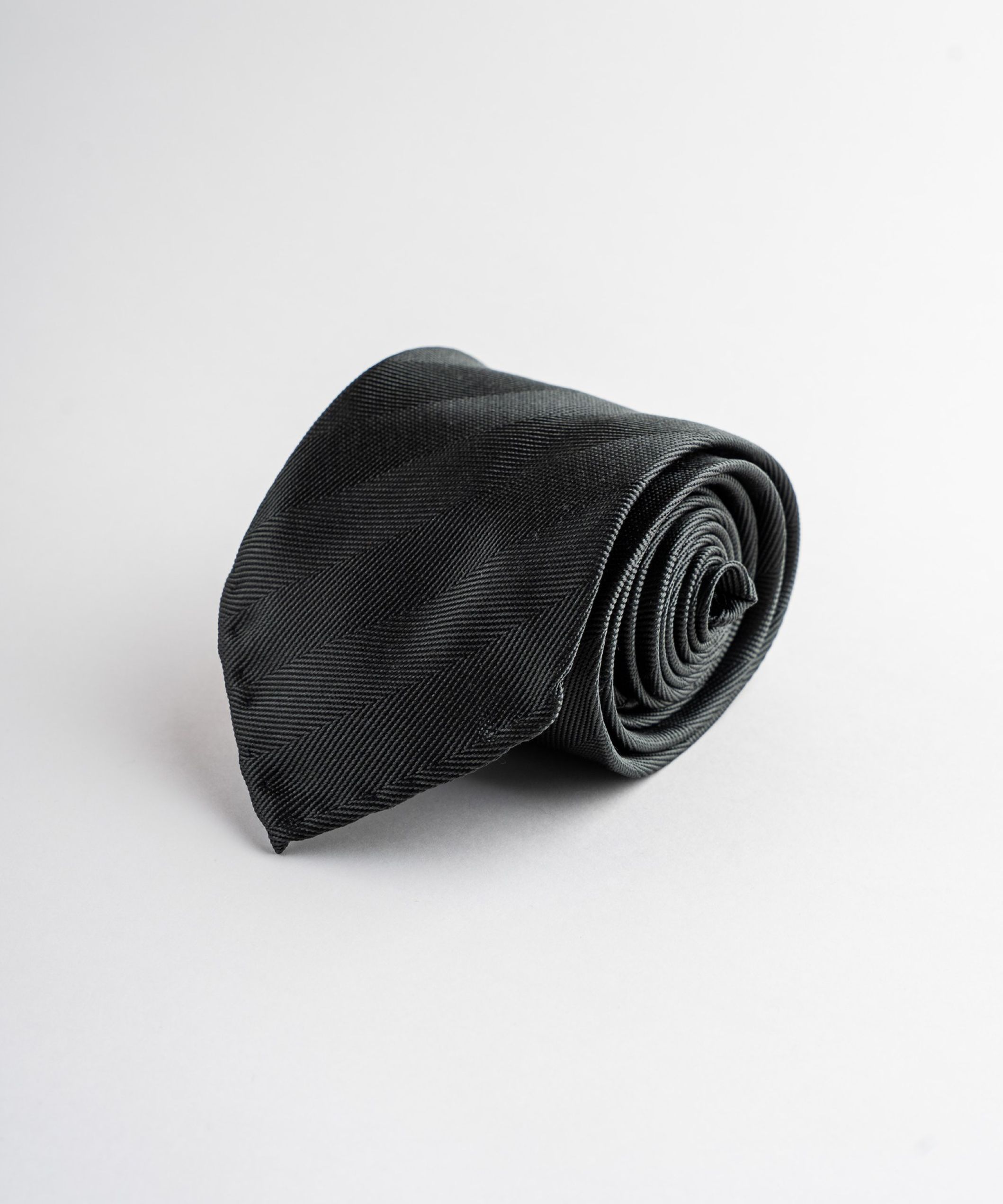 Фактурный черный галстук