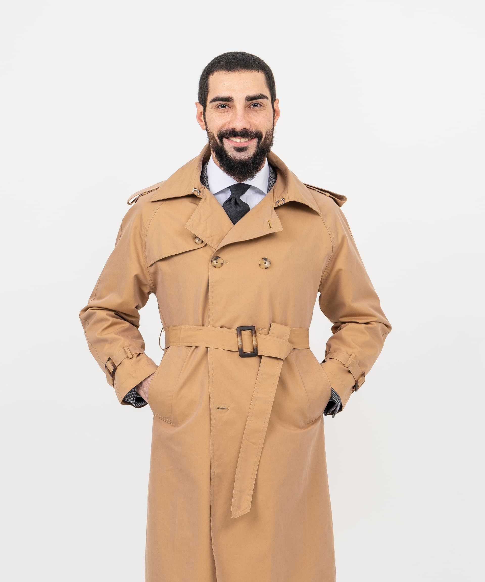 Бежевый тренч