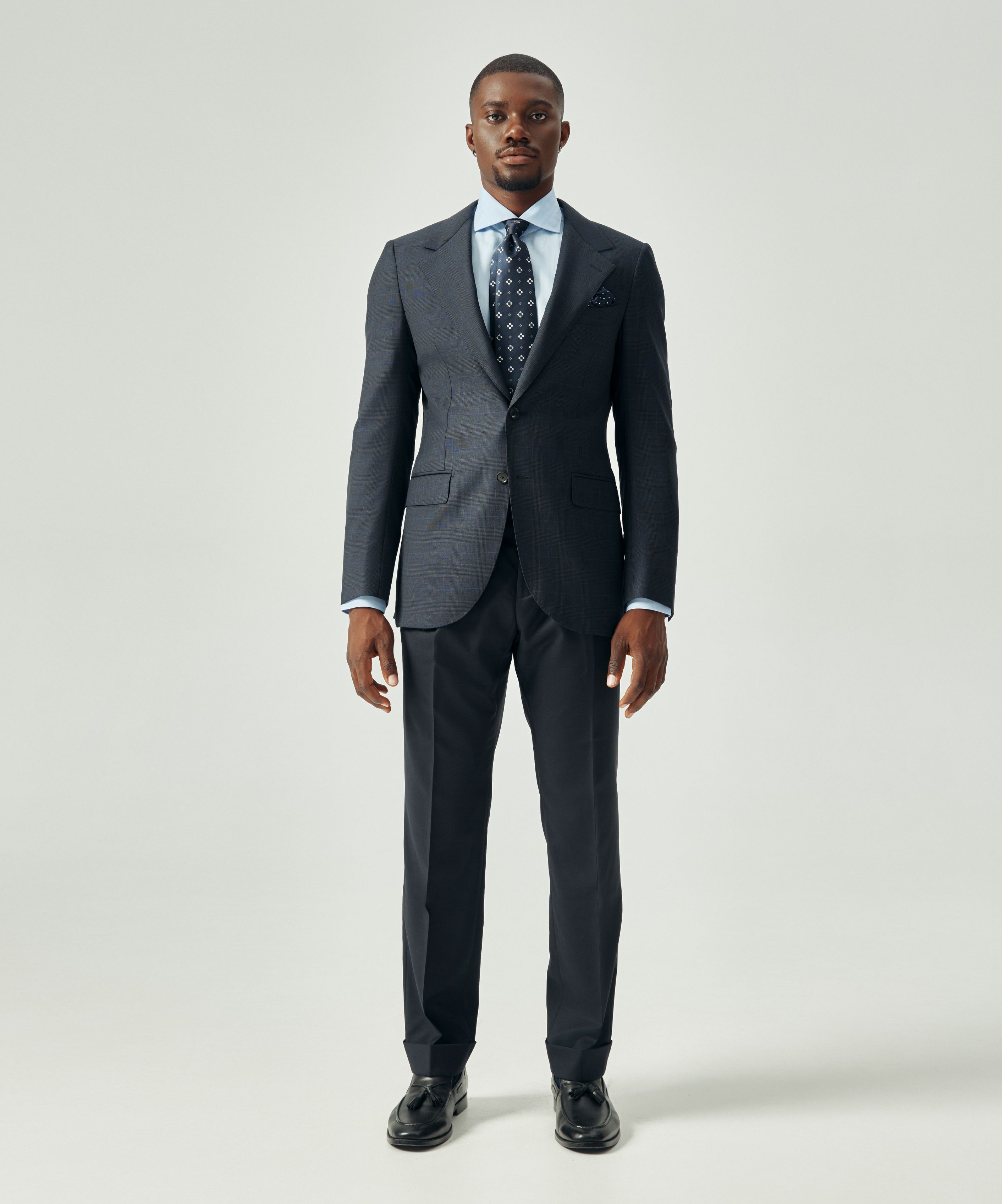 Темно-серый пиджак в клетку