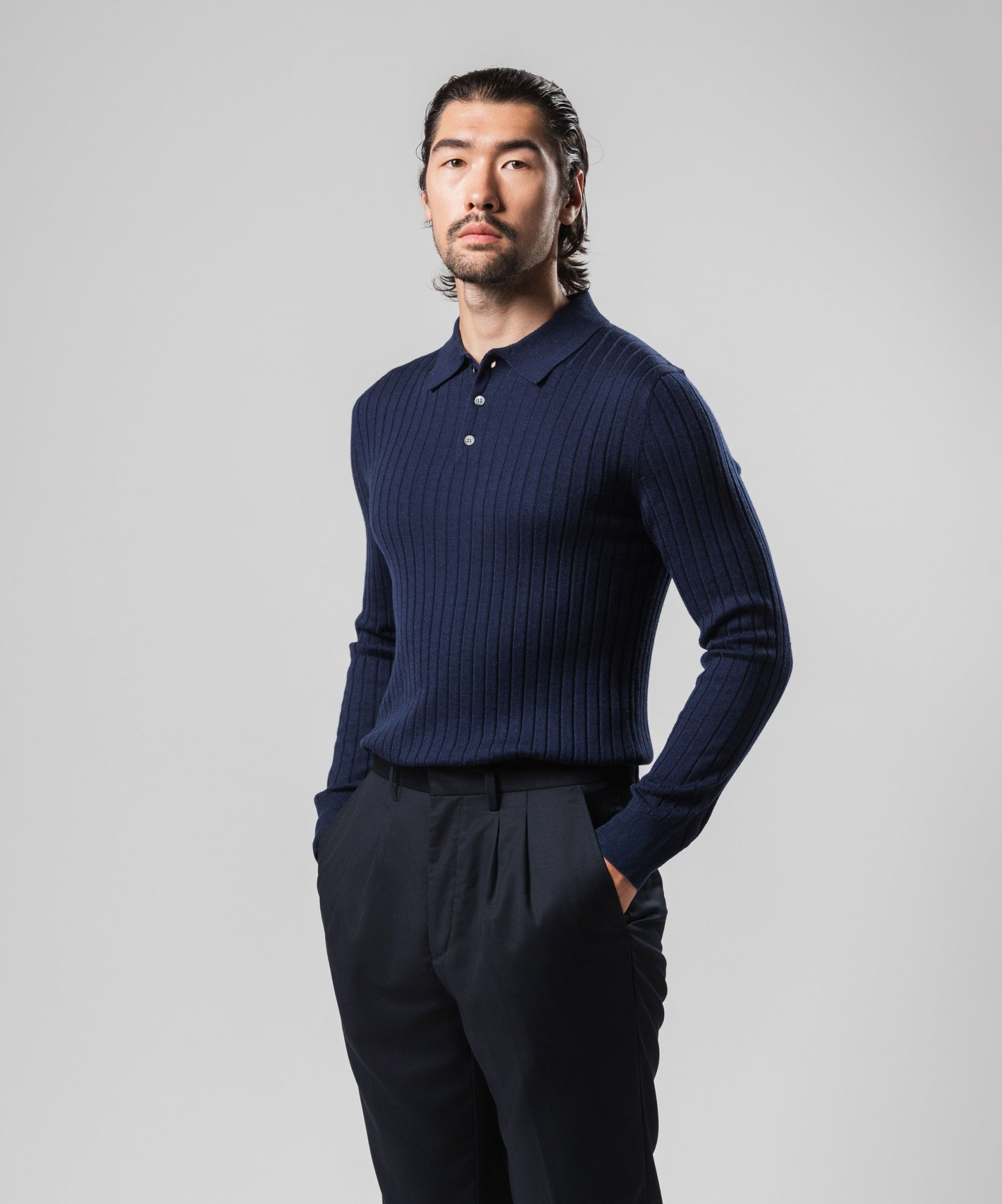 Лонгслив на пуговицах