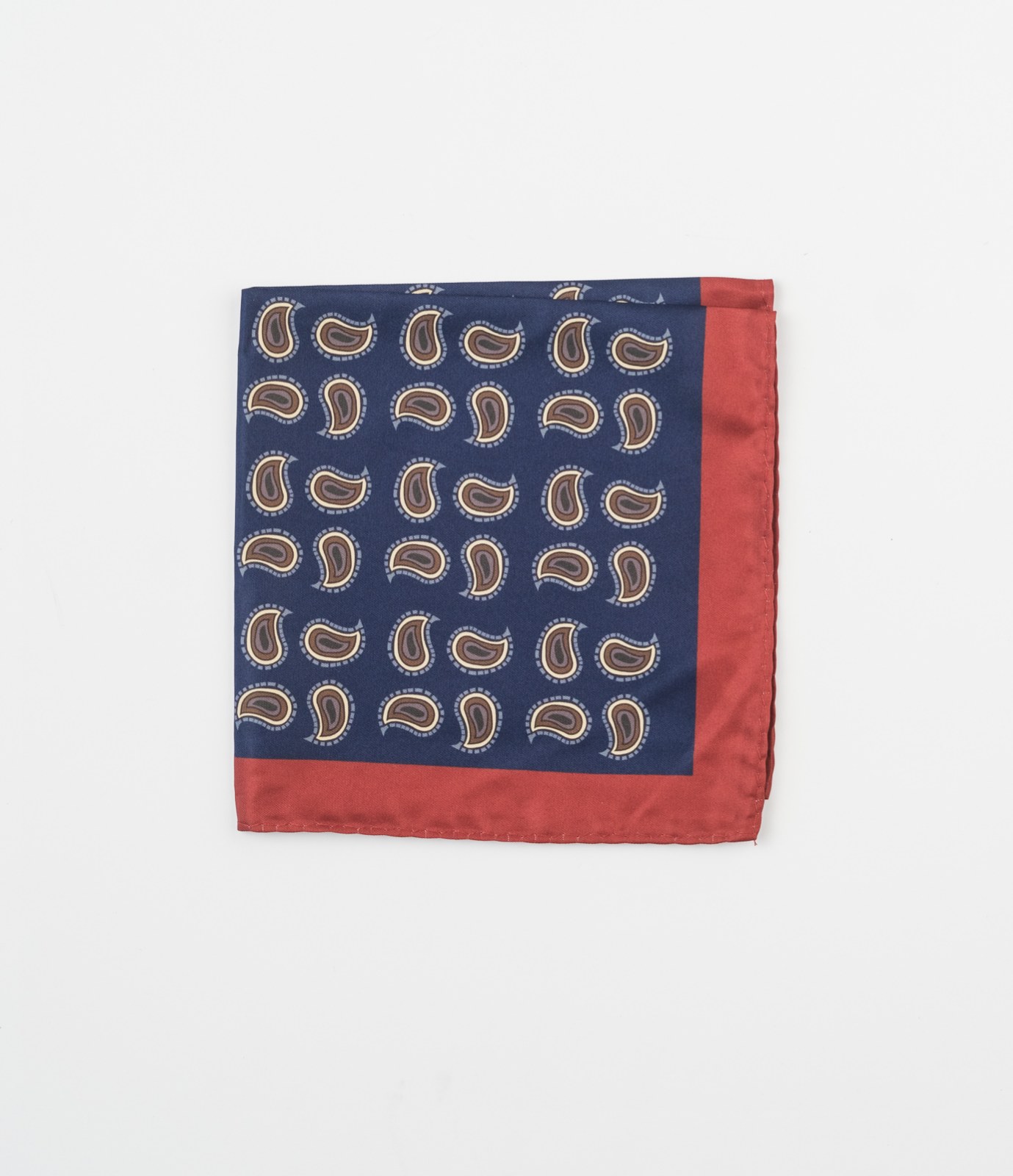 Карманный платок с красной каемкой