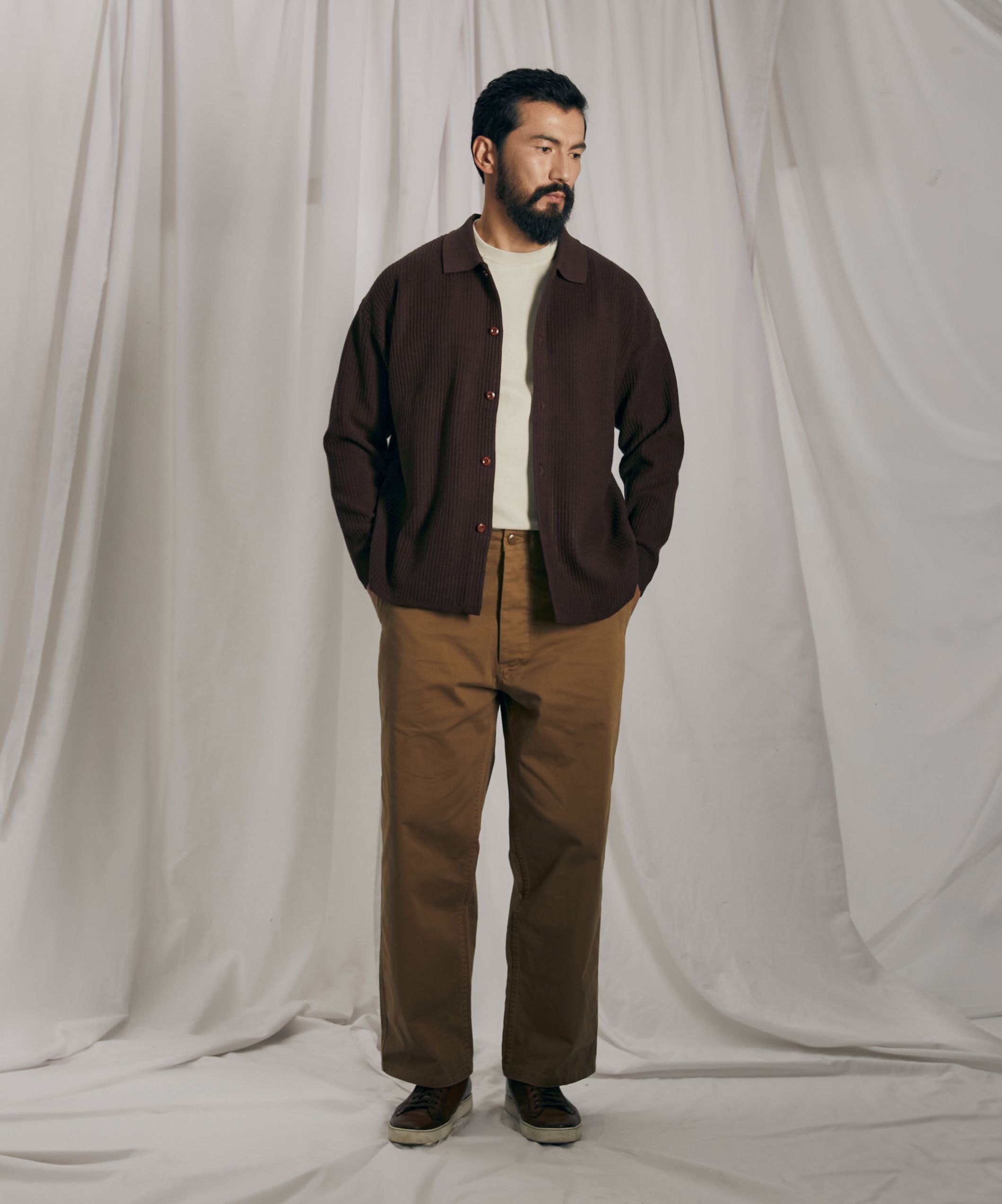 Коричневый кардиган на пуговицах