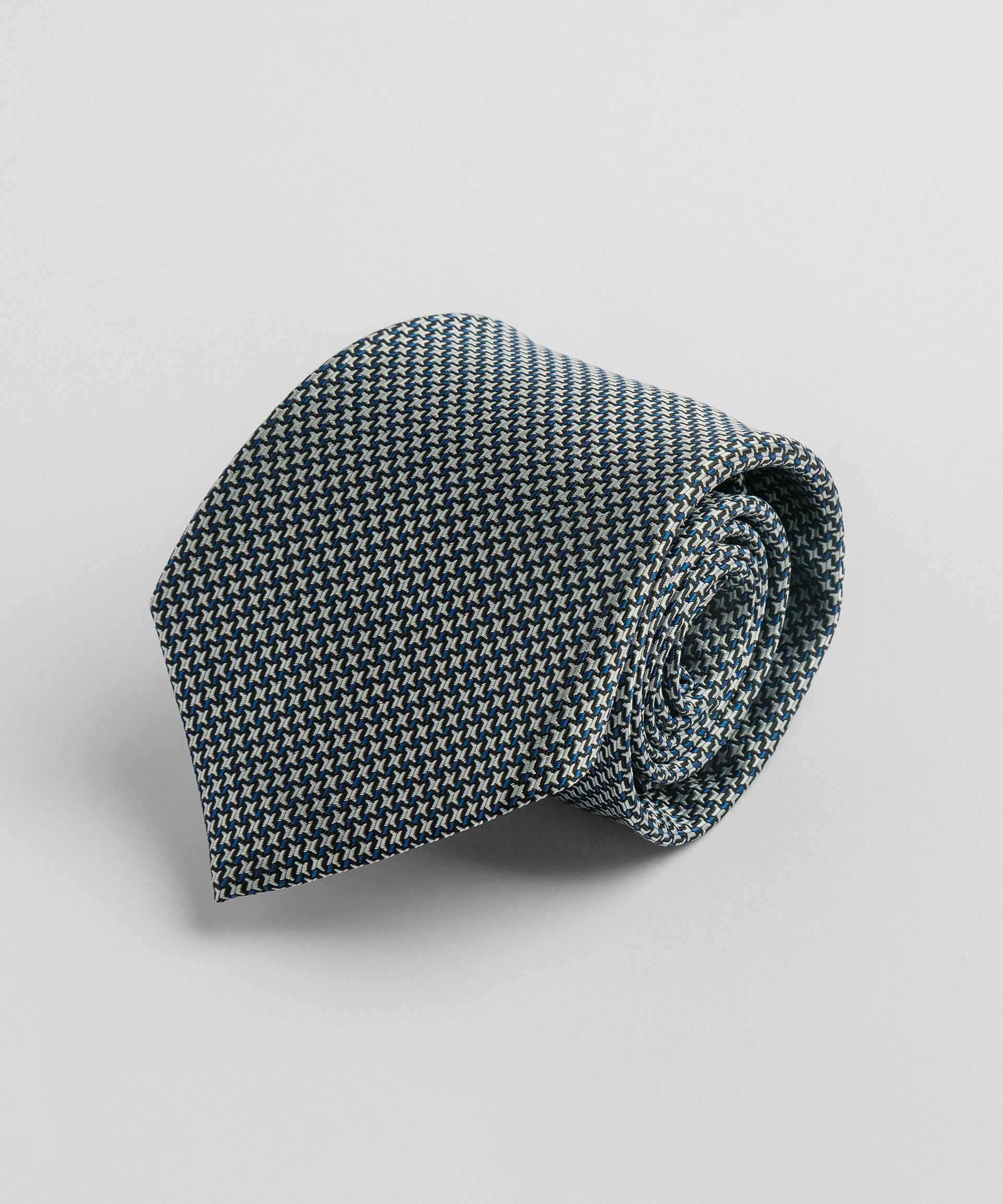 Синий галстук с узором