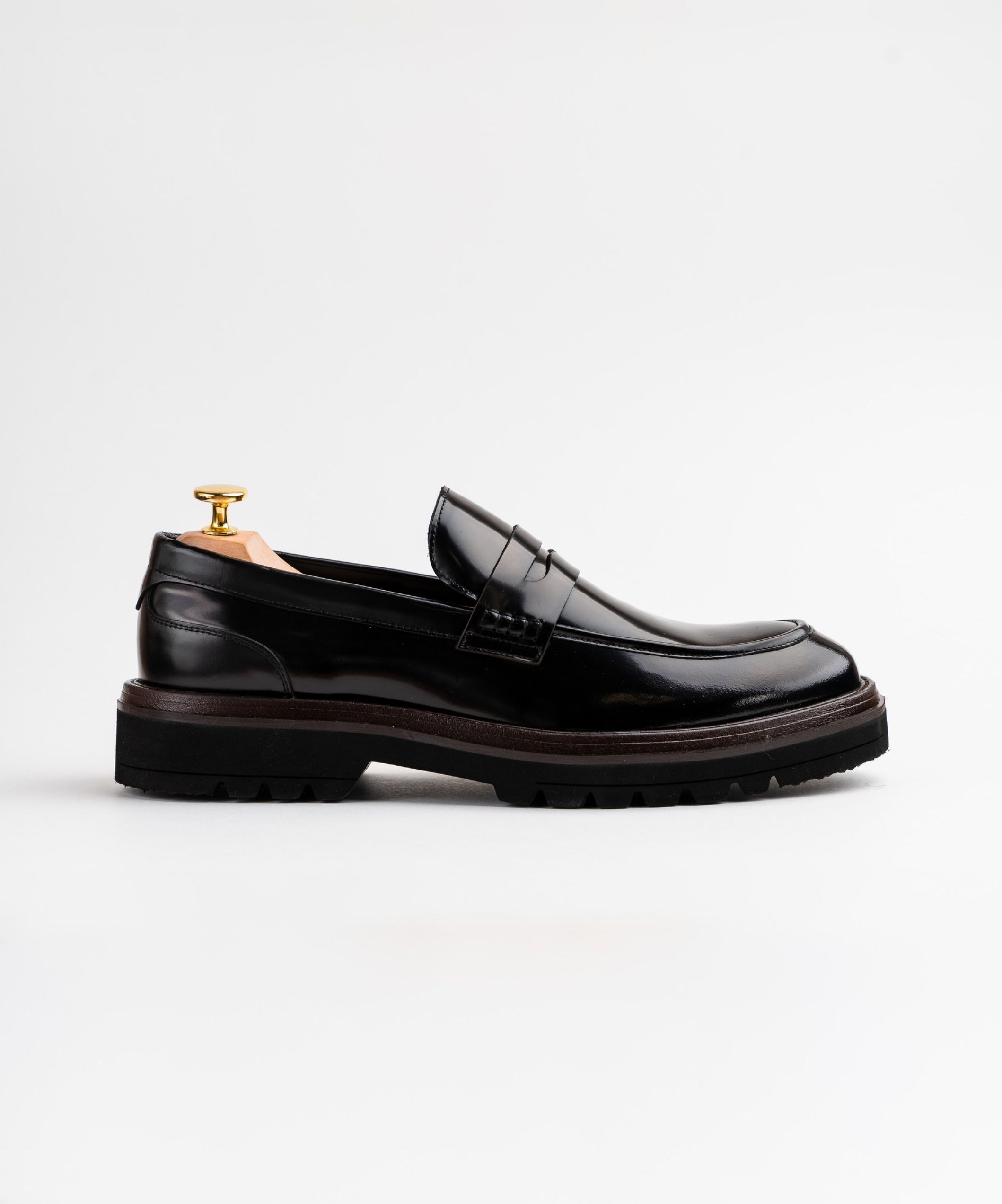 Пенни-лоферы черного цвета