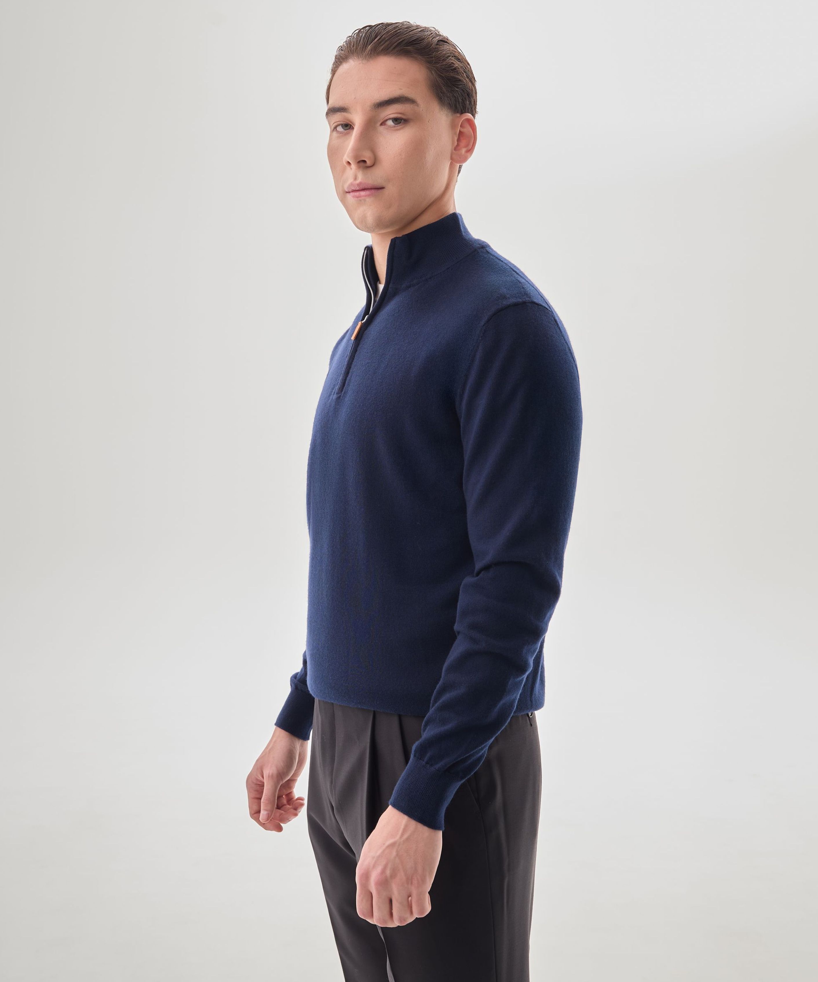 Кофта на замке