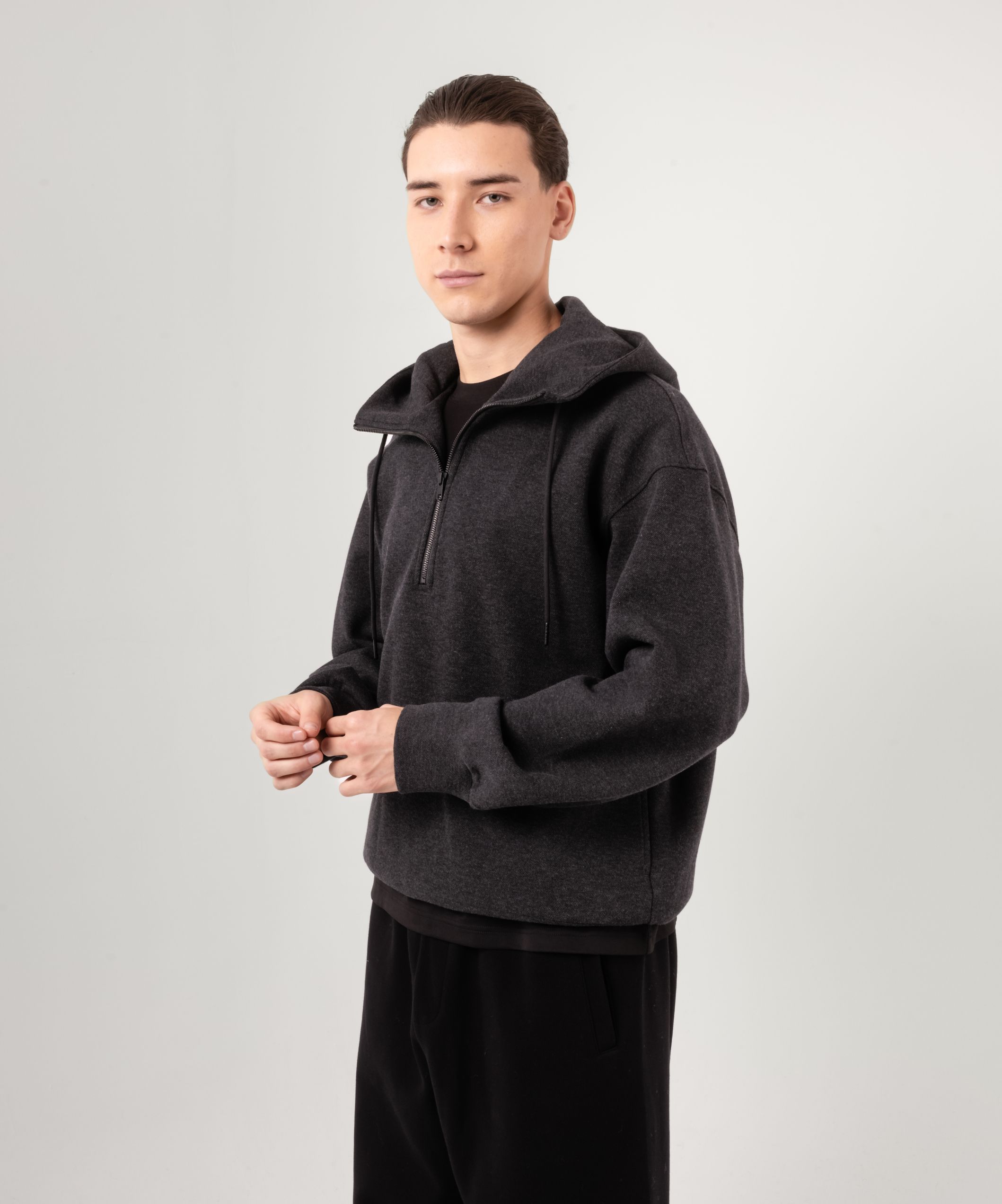 Худи на замке графитового цвета