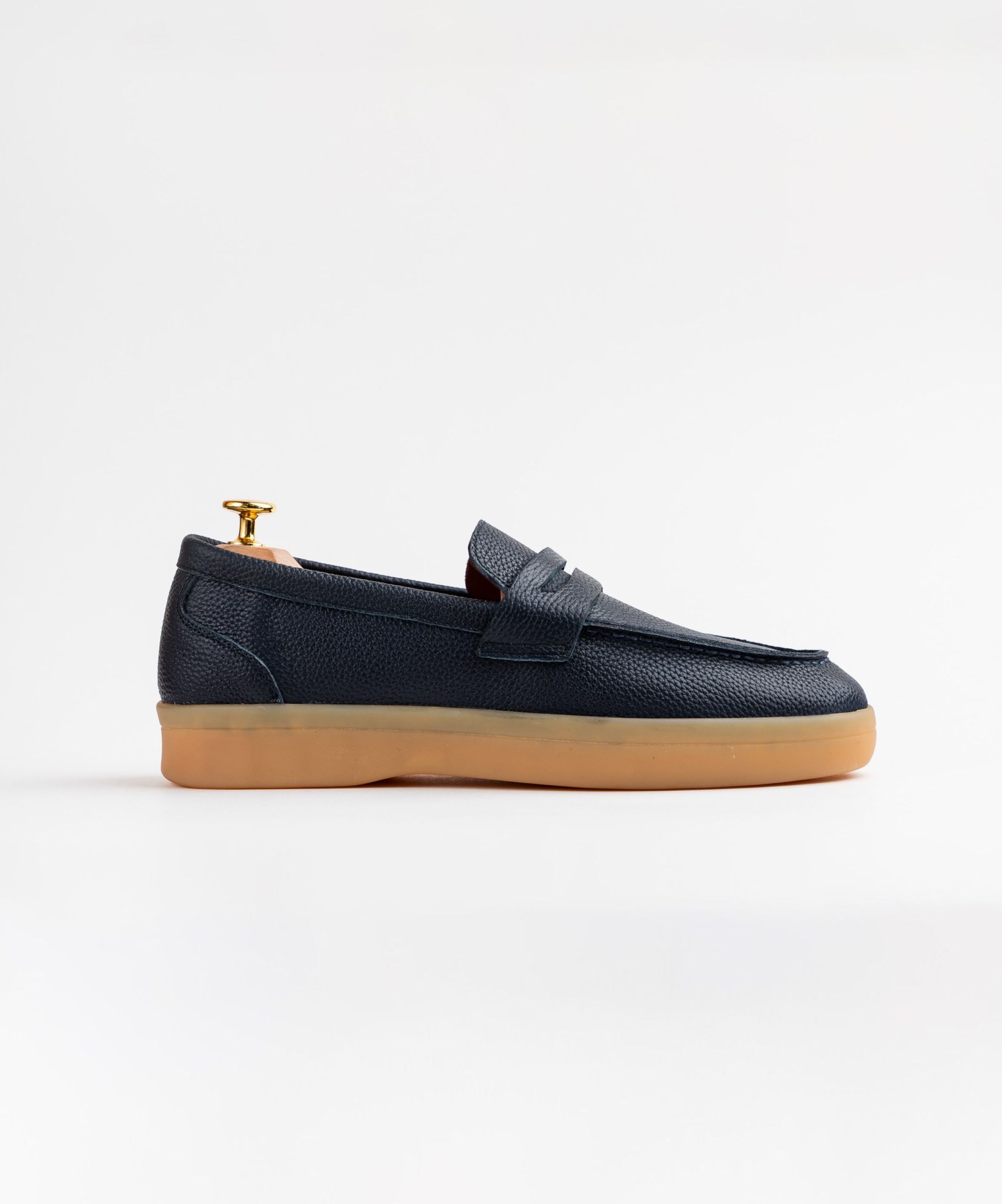 Лоферы тёмно-синего цвета