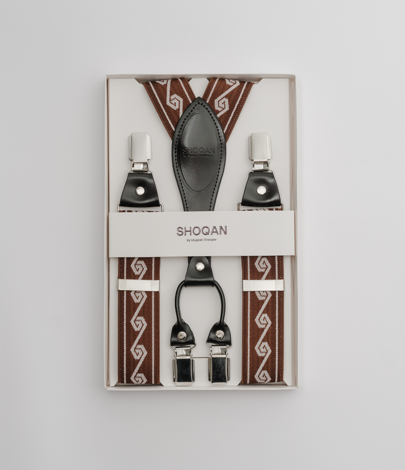 Подтяжки в коричневых оттенках