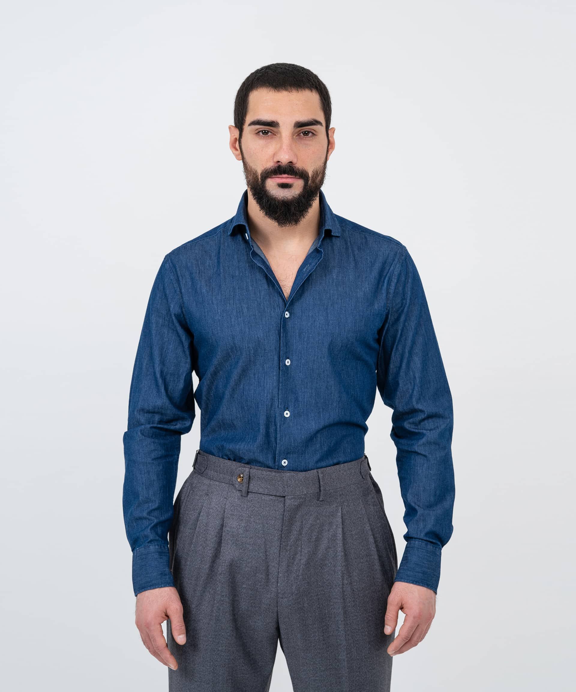 Рубашка синего цвета