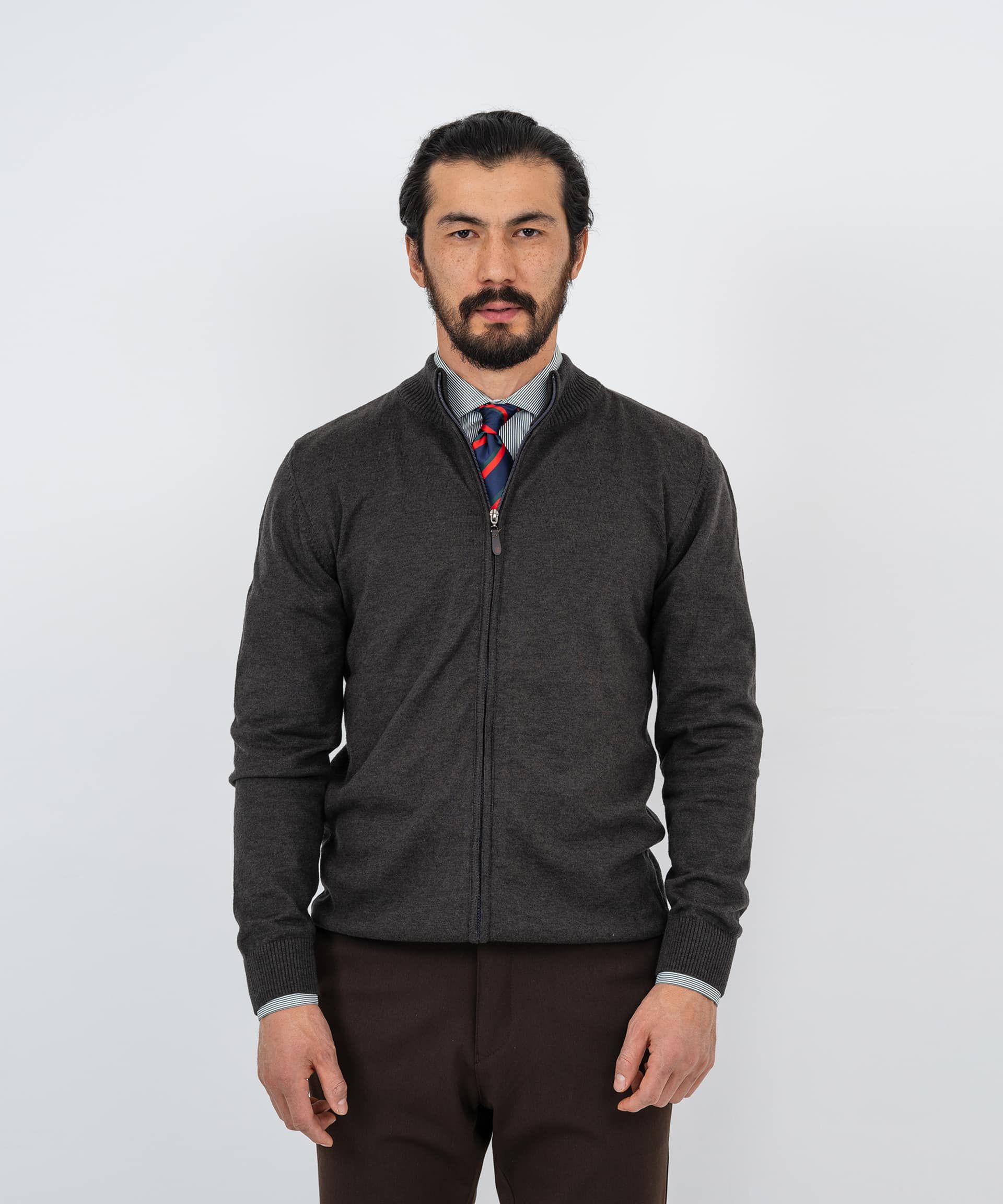 Темно-серый кардиган