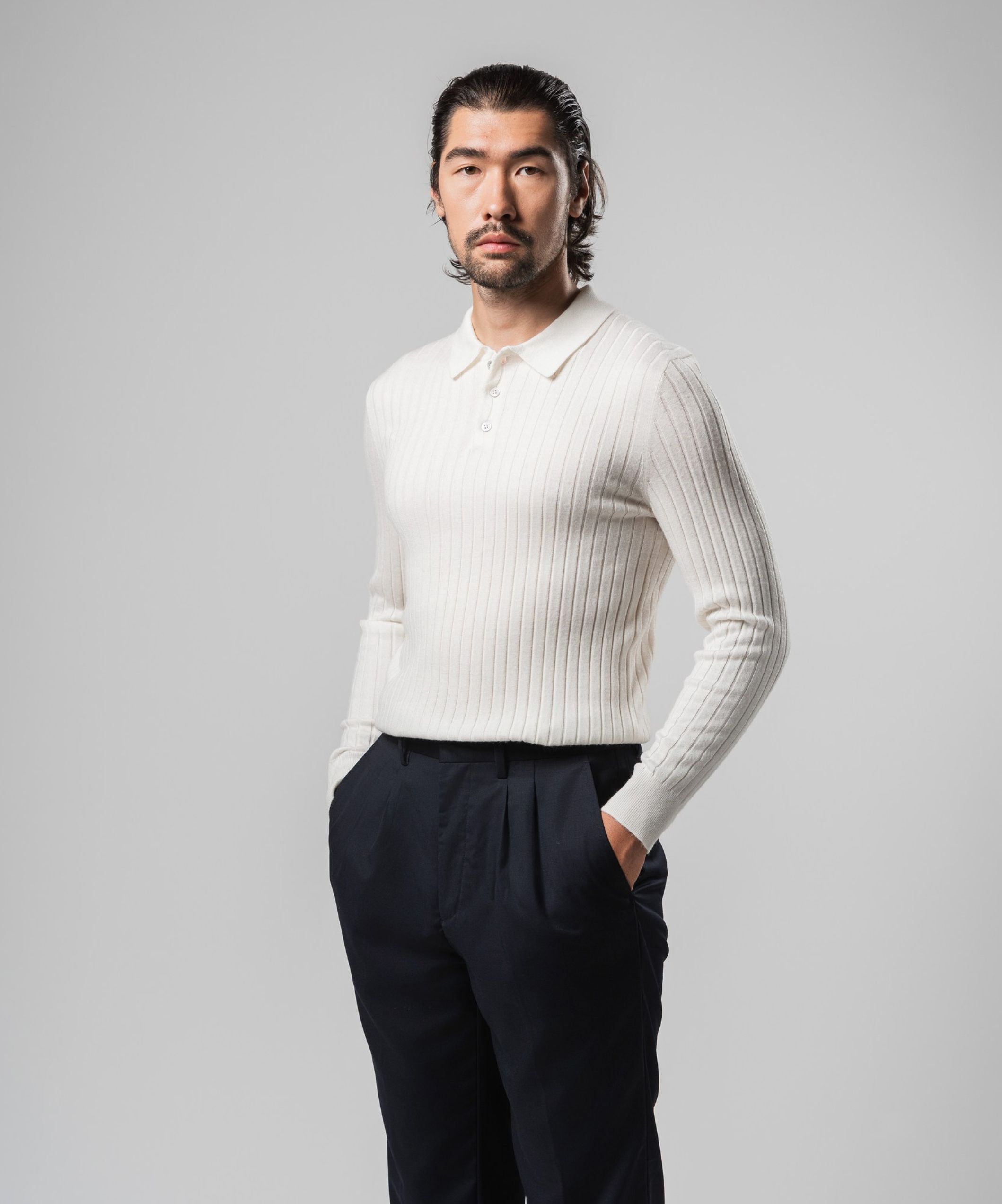 Лонгслив с воротником