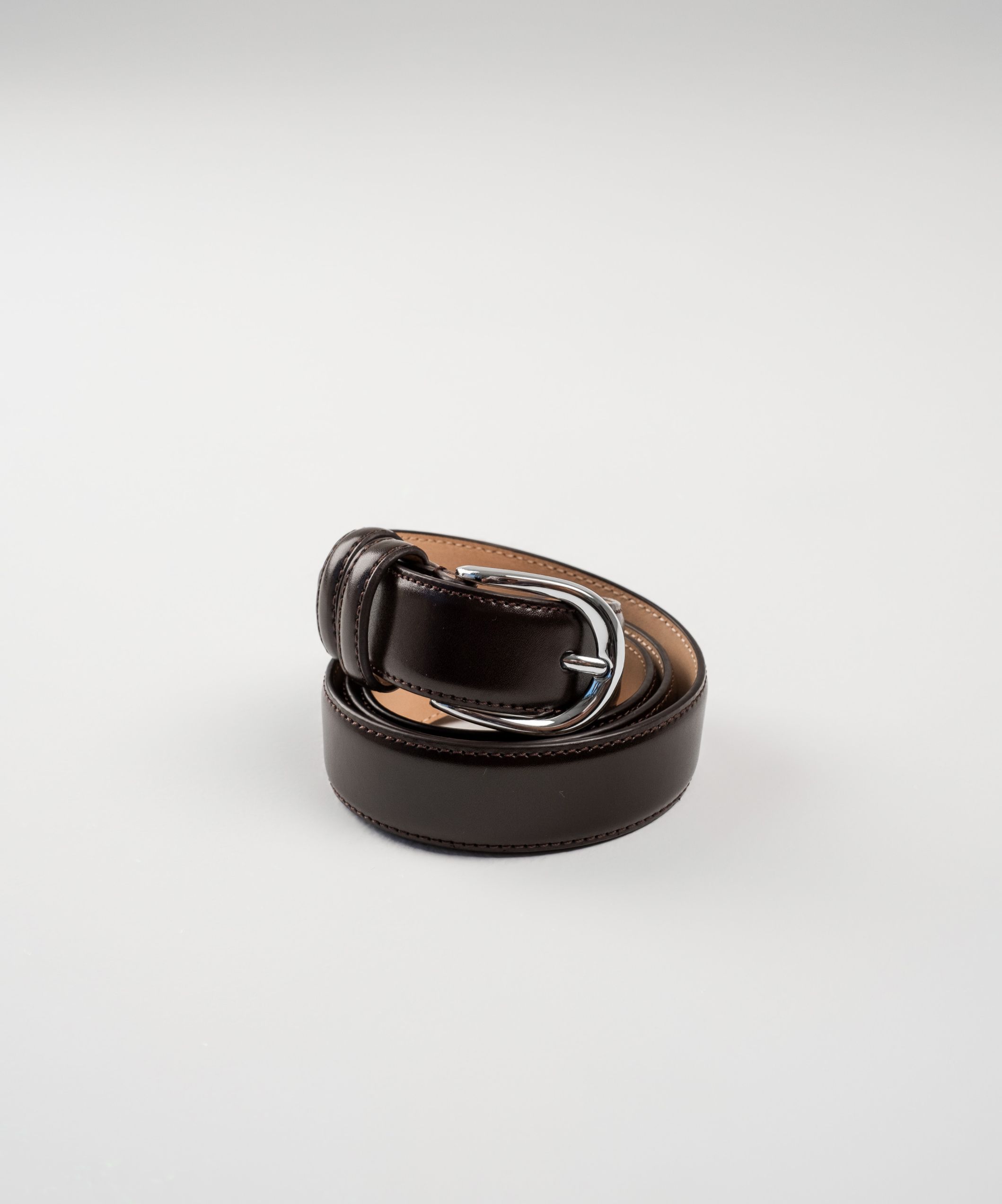 Коричневый ремень из гладкой кожи