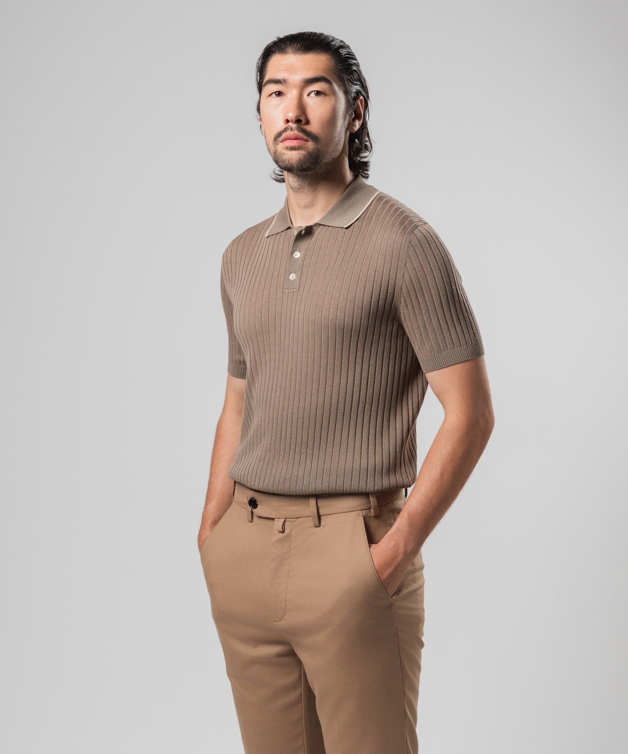 Фактурное поло цвета хаки