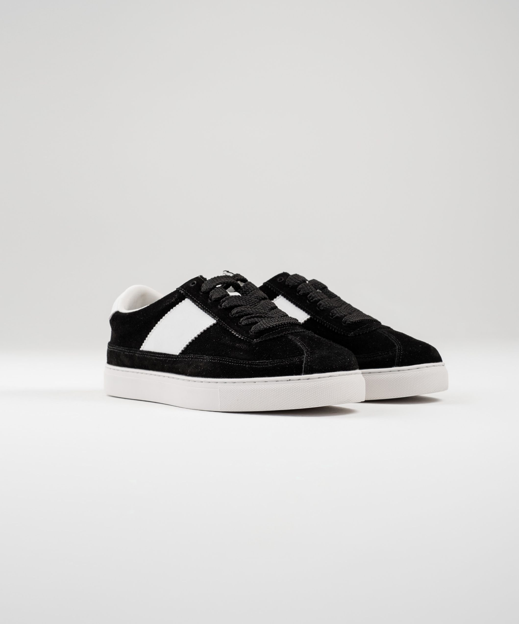 Кеды на шнуровке