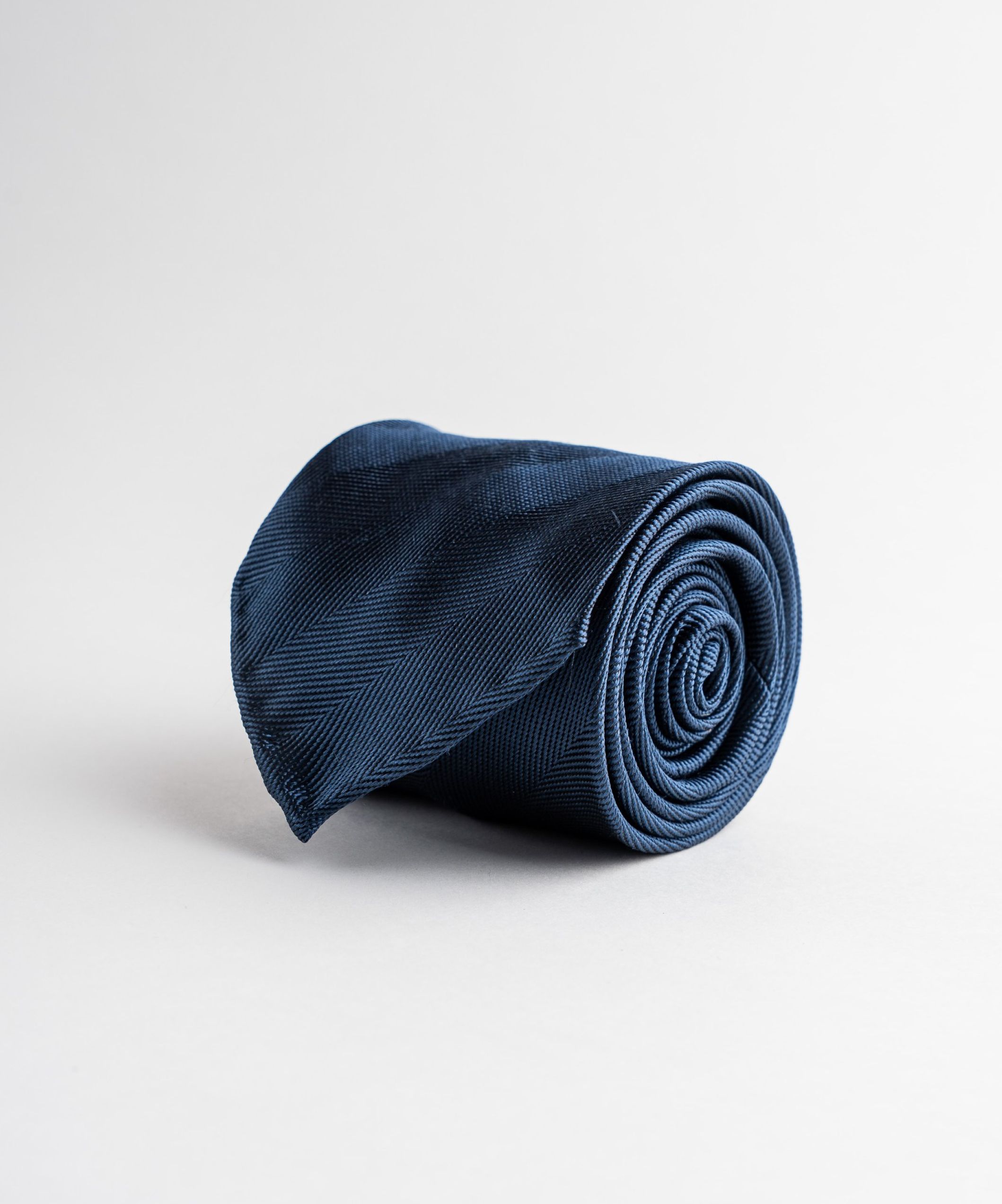 Фактурный бирюзовый галстук