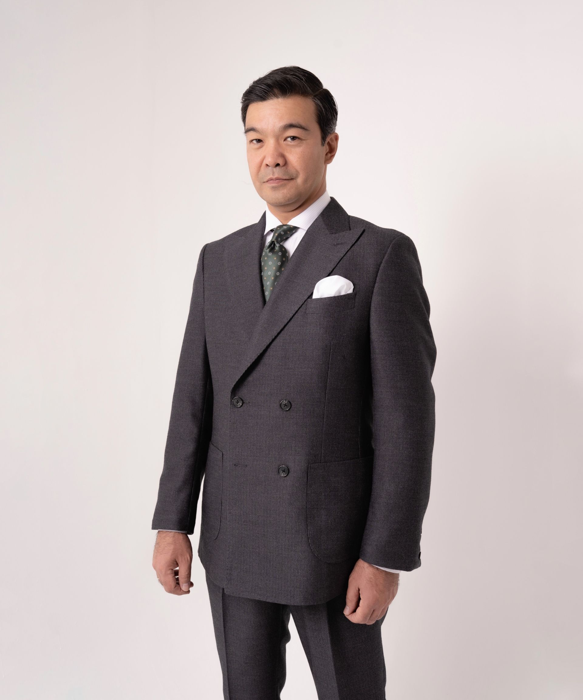 Двубортный костюм-двойка