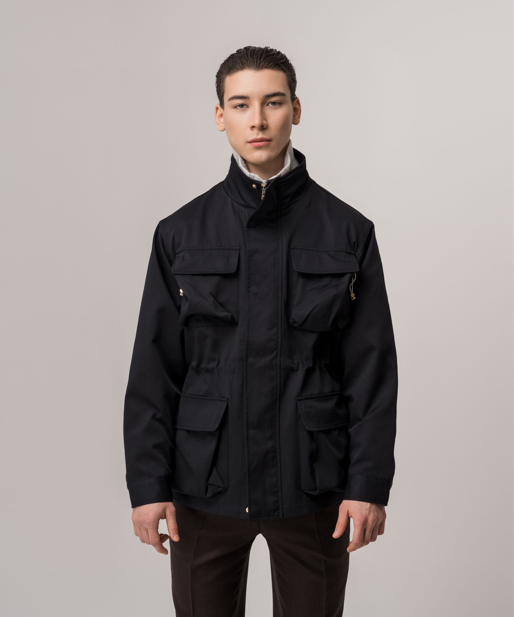 Демисезонная куртка в темно-синем оттенке