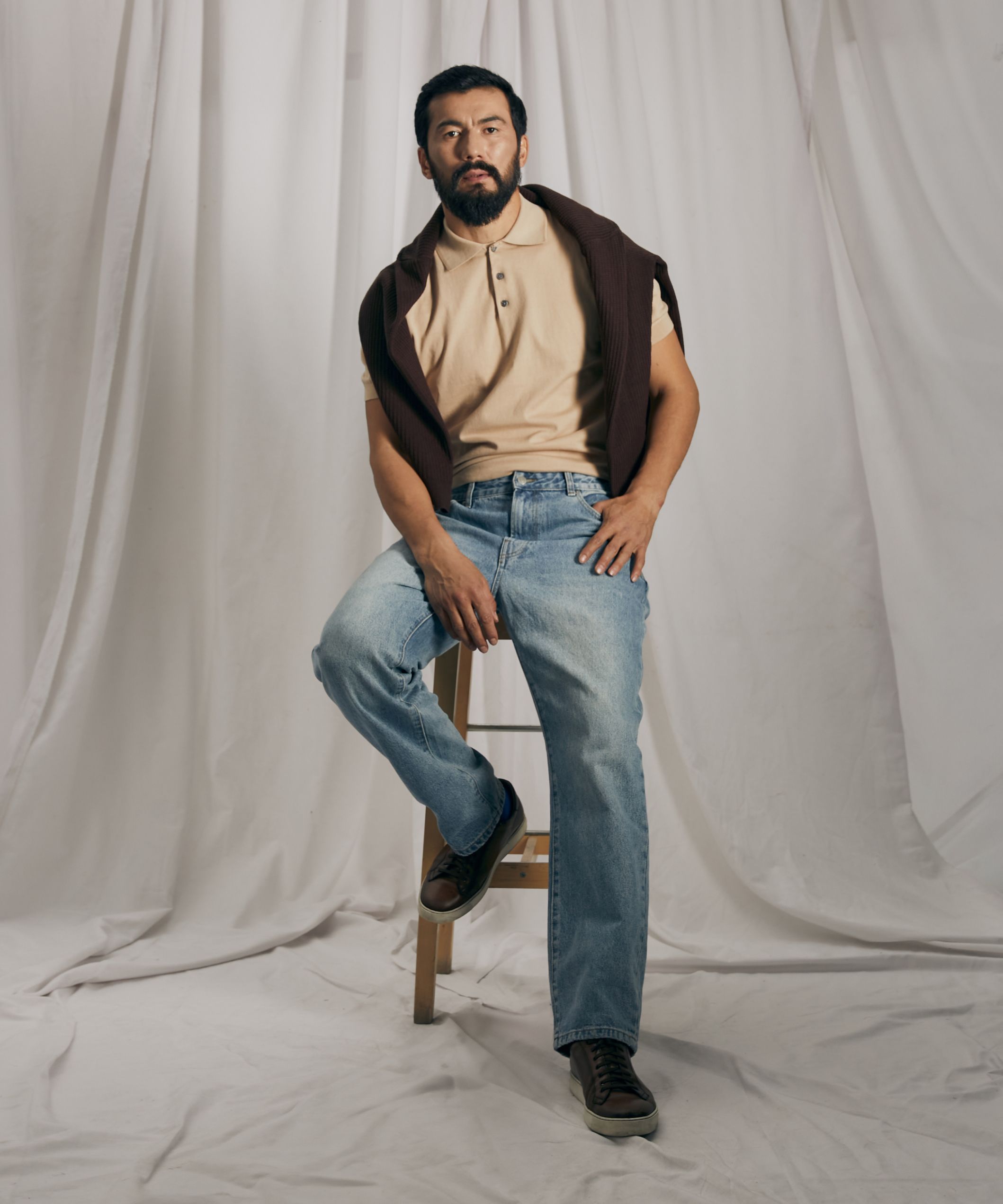 Поло в бежевом оттенке