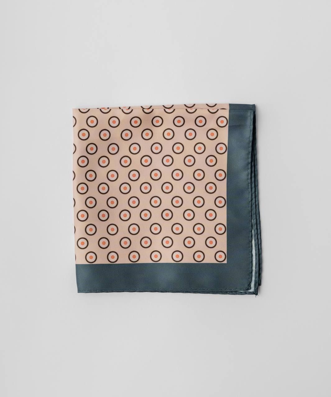Платок-паше с круговым узором в бежево-оранжевых тонах