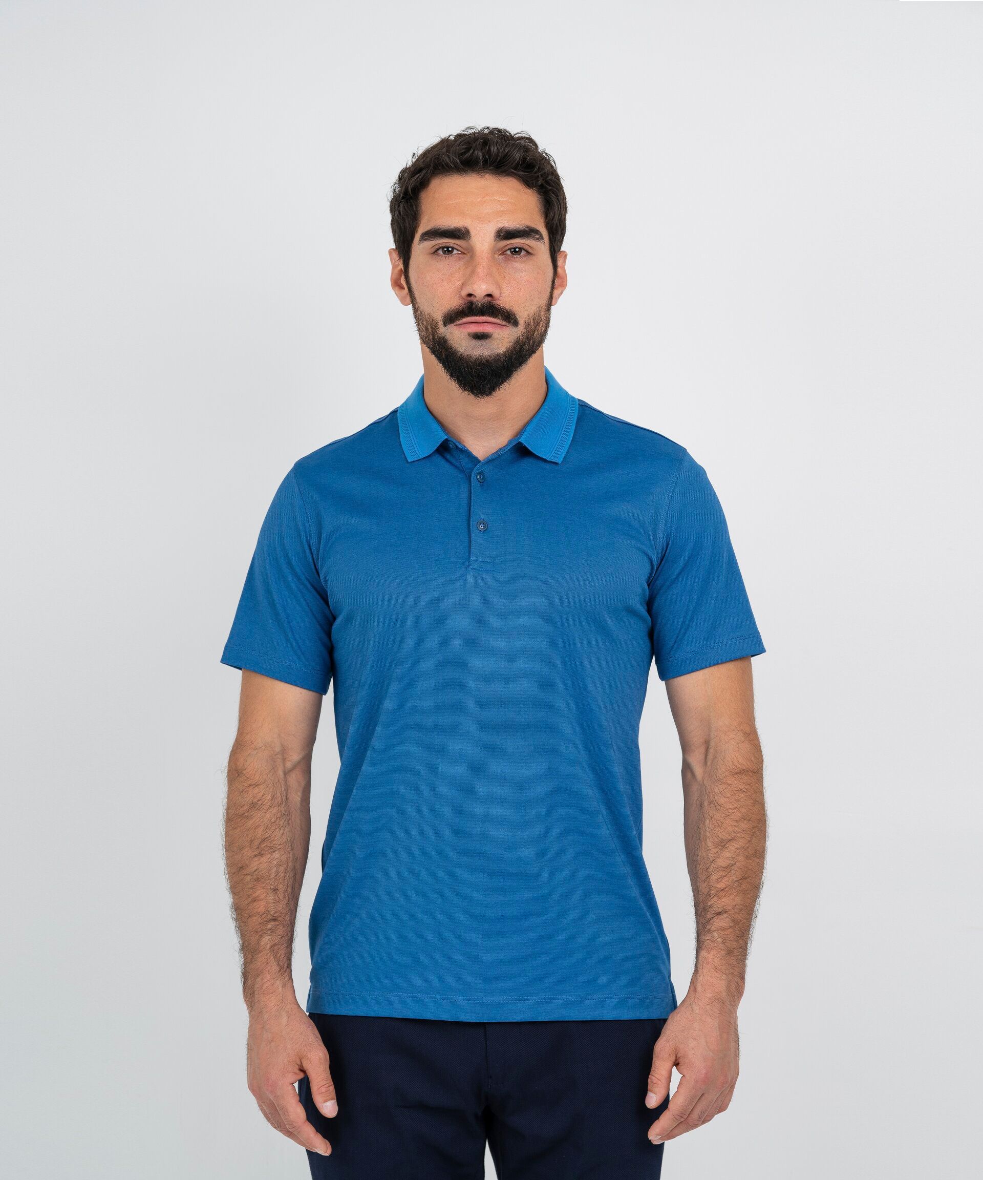 Поло небесного цвета